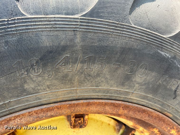 image for item JH9227 John Deere 2640  tractor