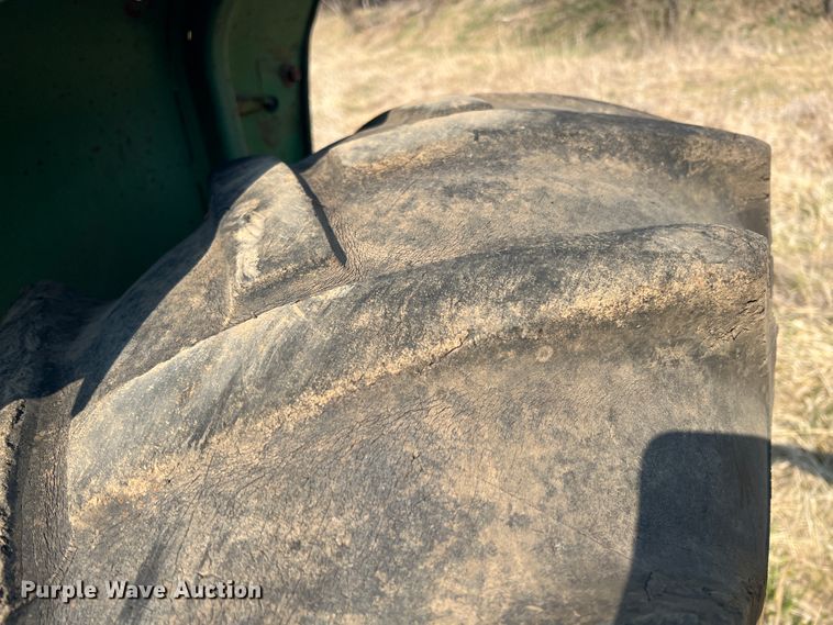 image for item JH9227 John Deere 2640  tractor