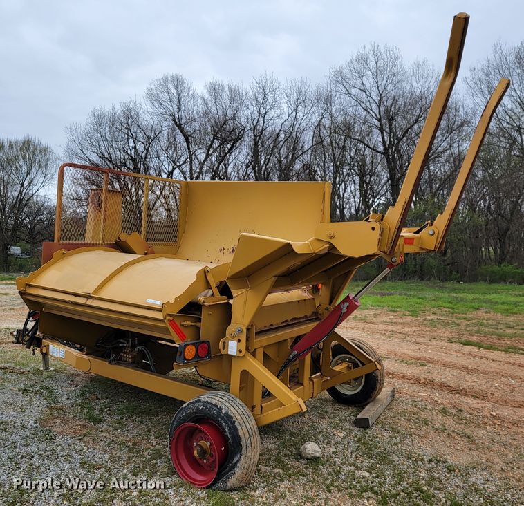 image for item JL9650 HayBuster 2564  bale processor