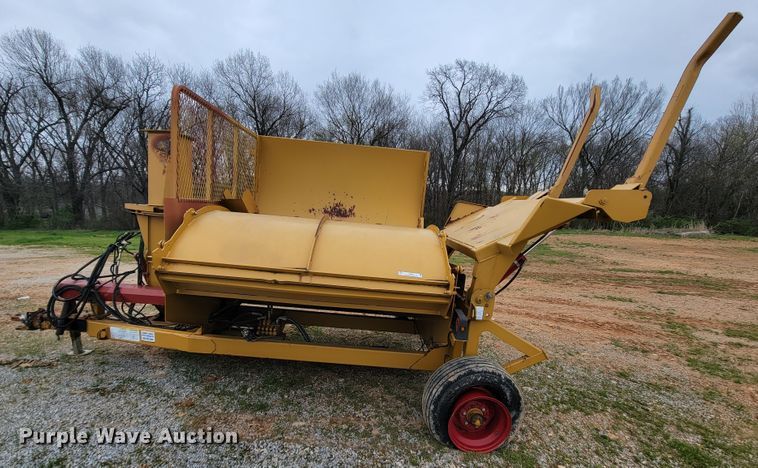 image for item JL9650 HayBuster 2564  bale processor