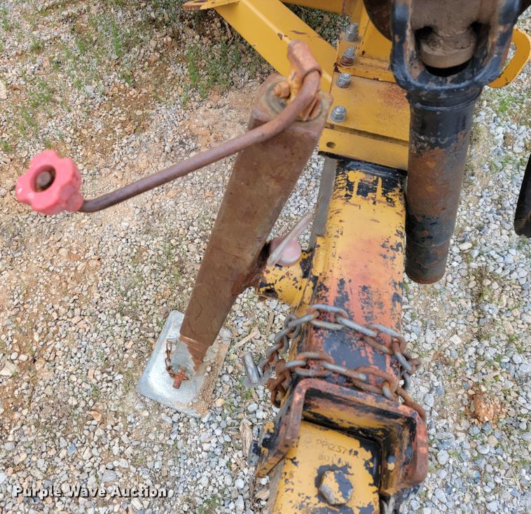 image for item JL9650 HayBuster 2564  bale processor