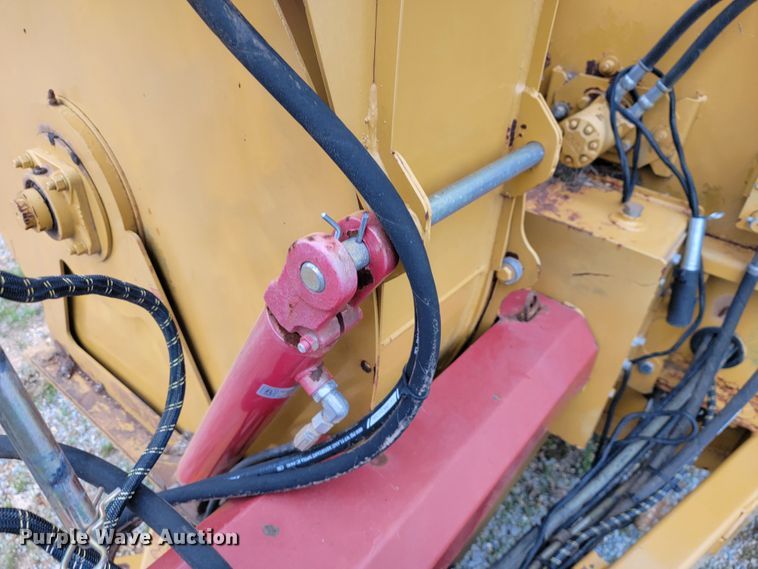 image for item JL9650 HayBuster 2564  bale processor