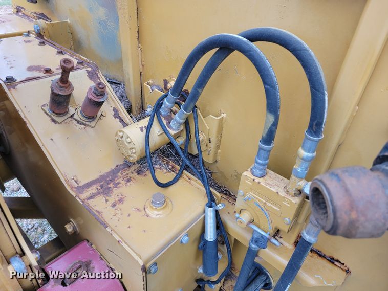 image for item JL9650 HayBuster 2564  bale processor