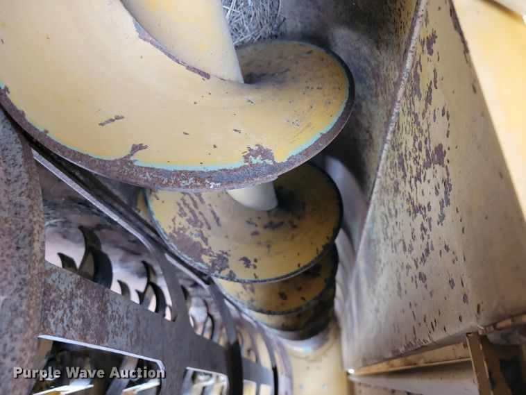 image for item JL9650 HayBuster 2564  bale processor