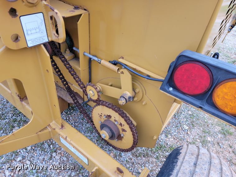 image for item JL9650 HayBuster 2564  bale processor