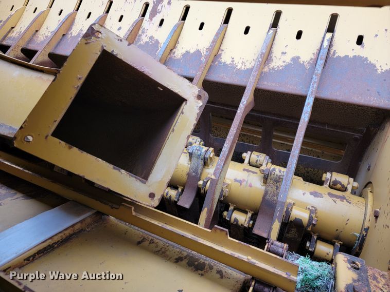 image for item JL9650 HayBuster 2564  bale processor