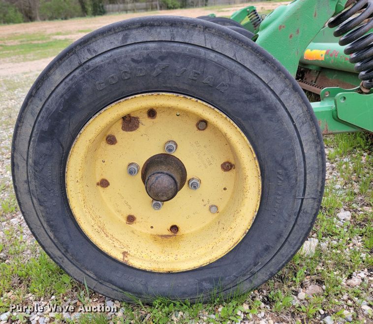 image for item JL9651 John Deere HX15  batwing rotary mower