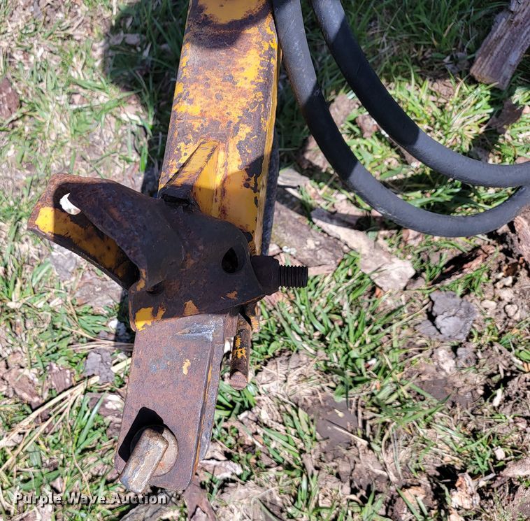 image for item JL9674 Tonutti  hay rake