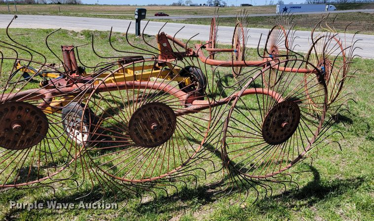 image for item JL9674 Tonutti  hay rake