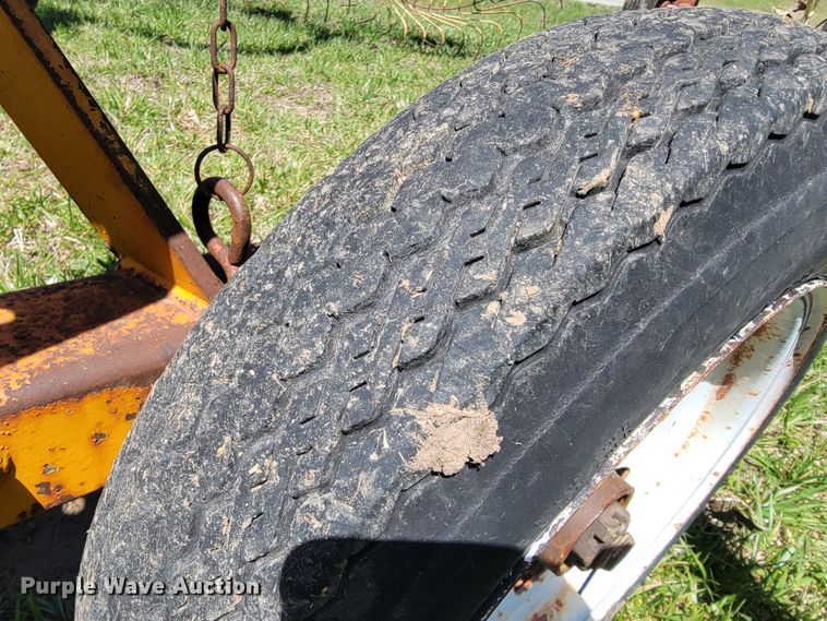 image for item JL9674 Tonutti  hay rake