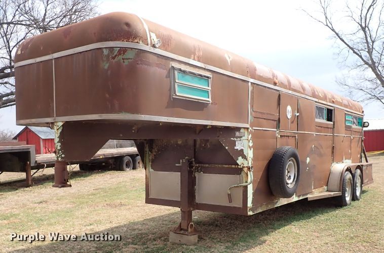 image for item JO9652 WW  livestock trailer
