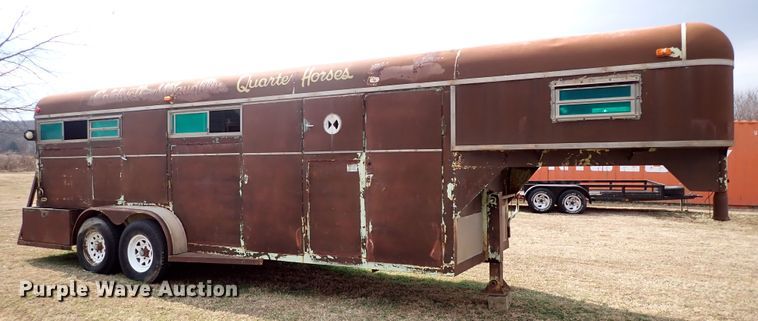 image for item JO9652 WW  livestock trailer