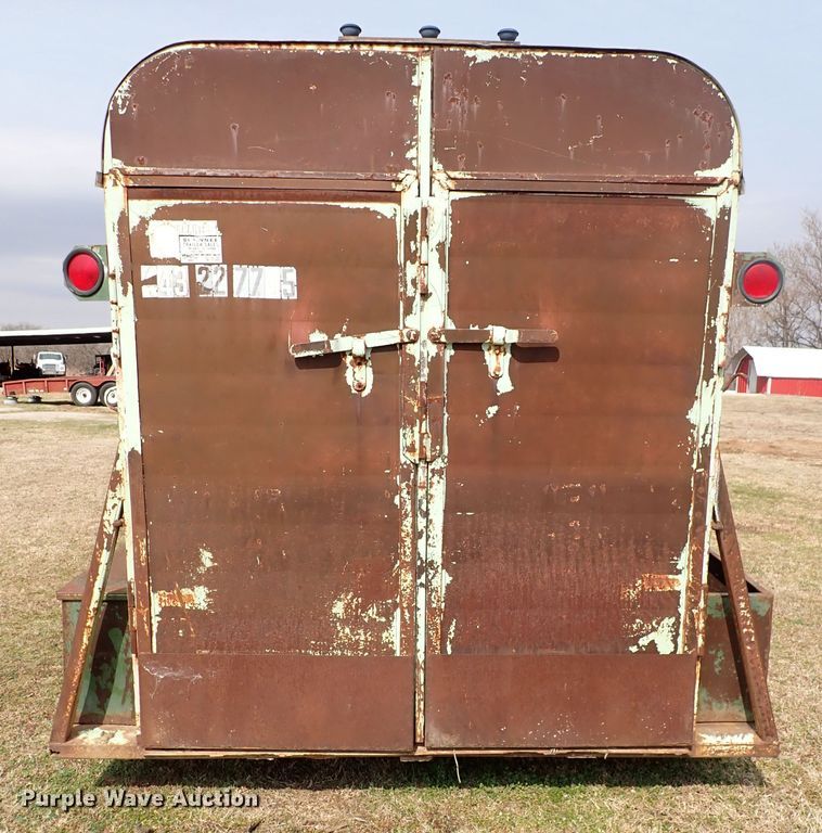 image for item JO9652 WW  livestock trailer