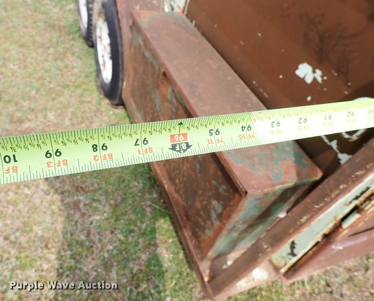 image for item JO9652 WW  livestock trailer