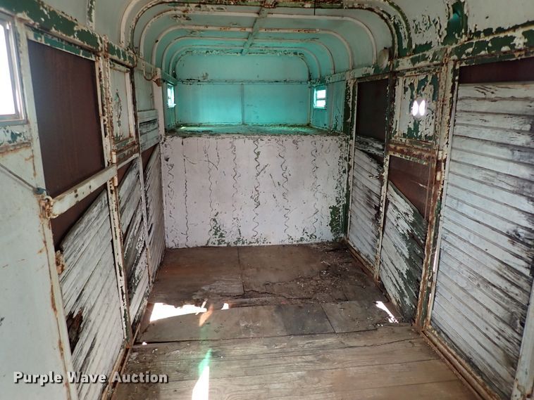 image for item JO9652 WW  livestock trailer