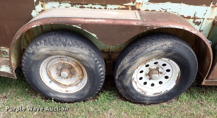 image for item JO9652 WW  livestock trailer
