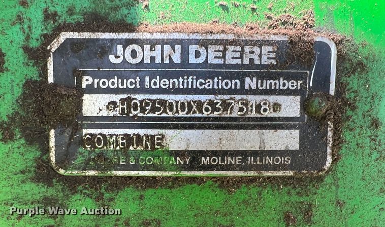 image for item JQ9043 1990 John Deere 9500  combine