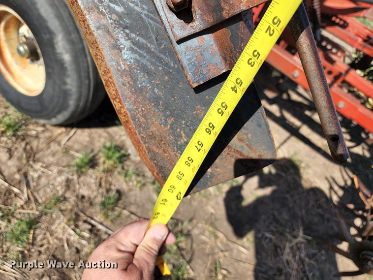 image for item KC9527 Sunflower 3371-33  sweep plow