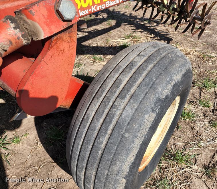 image for item KC9527 Sunflower 3371-33  sweep plow