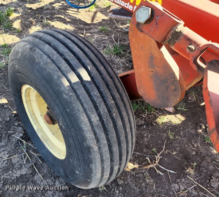 image for item KC9527 Sunflower 3371-33  sweep plow