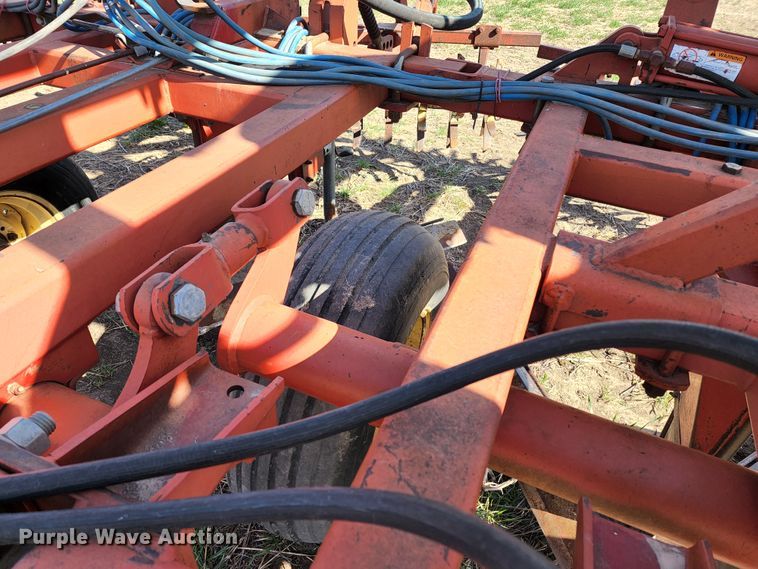 image for item KC9527 Sunflower 3371-33  sweep plow