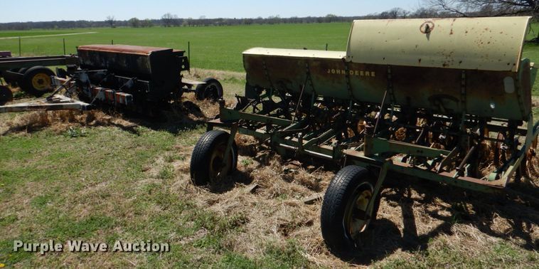 image for item KP9239 (3) grain drills