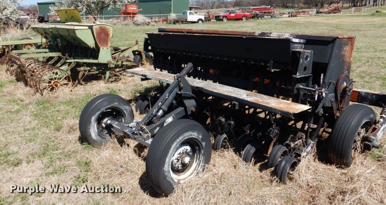 image for item KP9239 (3) grain drills