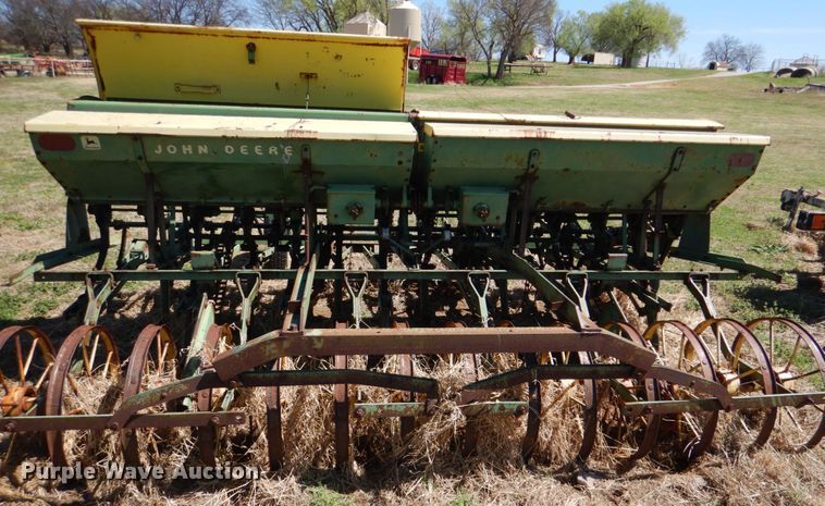 image for item KP9239 (3) grain drills