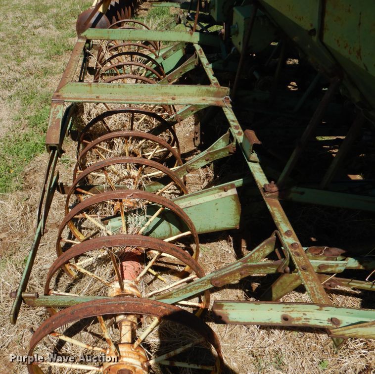 image for item KP9239 (3) grain drills