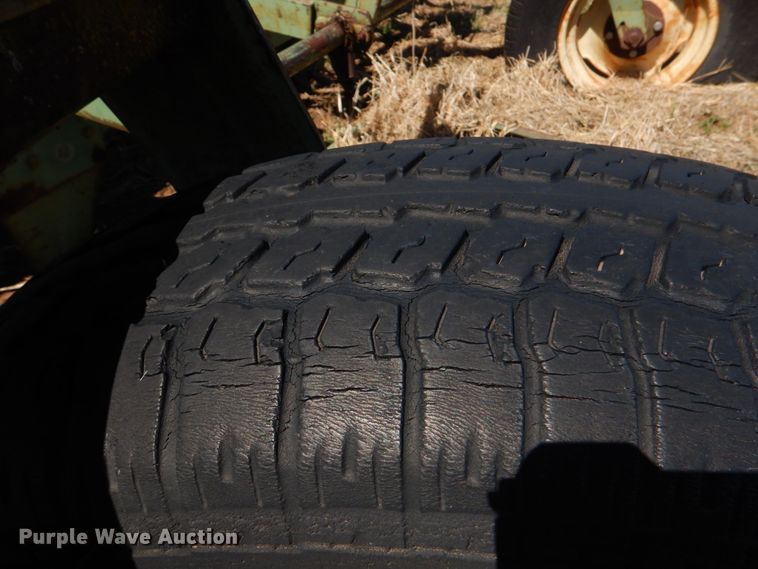 image for item KP9239 (3) grain drills