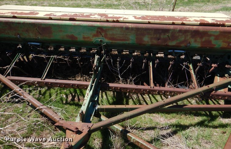 image for item KP9239 (3) grain drills