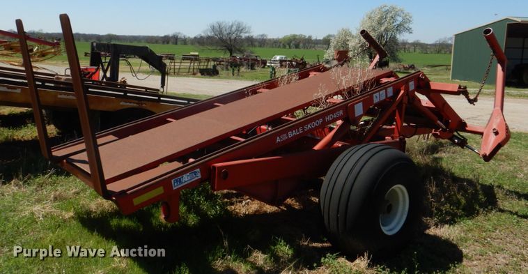 image for item KP9240 Morris Pro-Ag  Bale Skoop HD4SR bale stacker