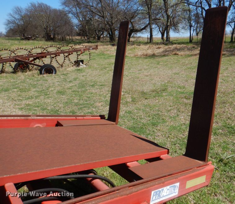 image for item KP9240 Morris Pro-Ag  Bale Skoop HD4SR bale stacker