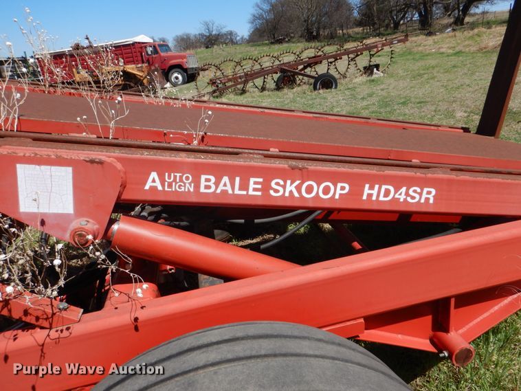 image for item KP9240 Morris Pro-Ag  Bale Skoop HD4SR bale stacker