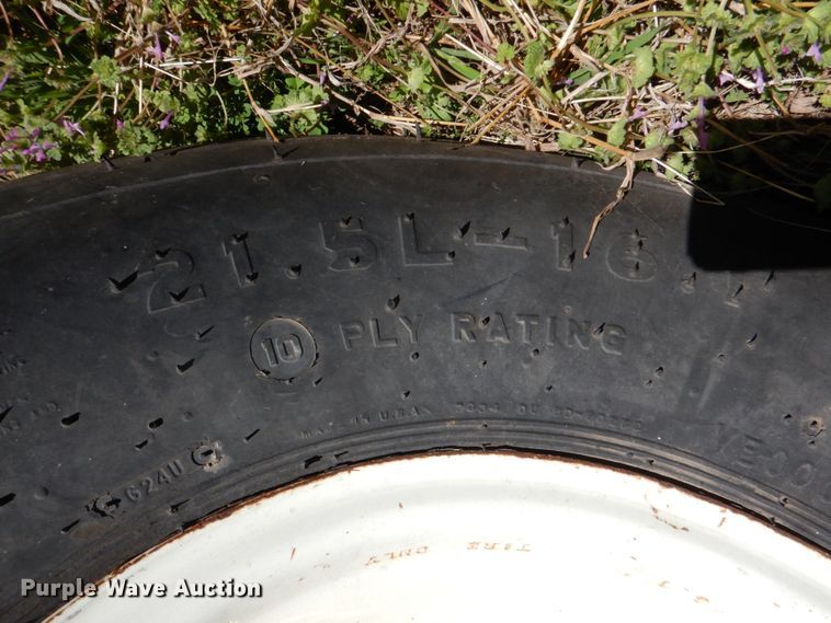 image for item KP9240 Morris Pro-Ag  Bale Skoop HD4SR bale stacker