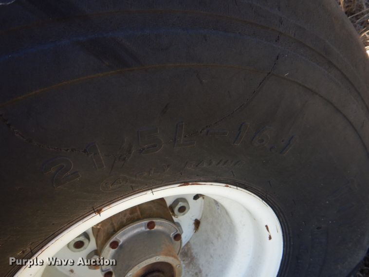 image for item KP9240 Morris Pro-Ag  Bale Skoop HD4SR bale stacker