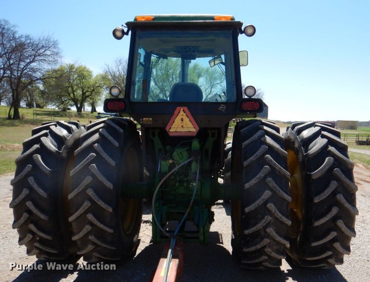 image for item KP9242 1989 John Deere 4955  MFWD tractor