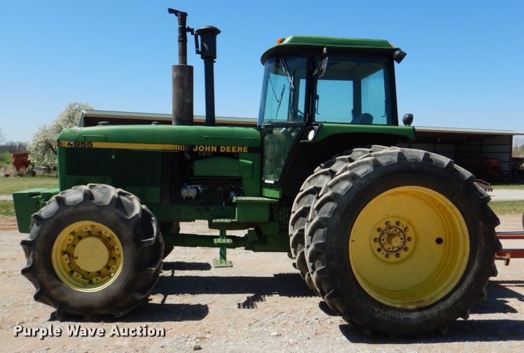 image for item KP9242 1989 John Deere 4955  MFWD tractor