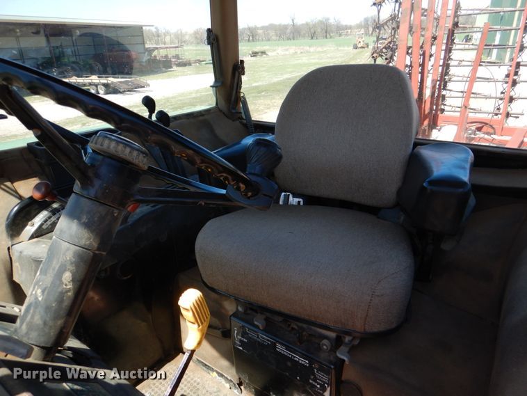 image for item KP9242 1989 John Deere 4955  MFWD tractor