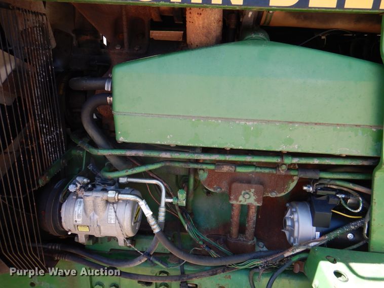 image for item KP9242 1989 John Deere 4955  MFWD tractor