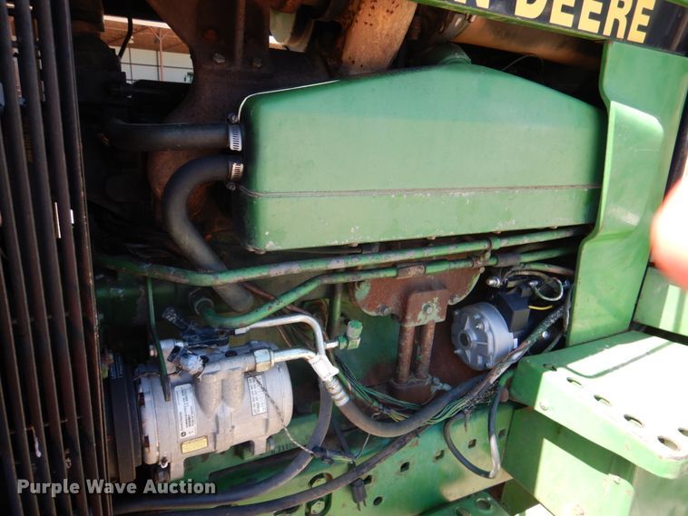 image for item KP9242 1989 John Deere 4955  MFWD tractor