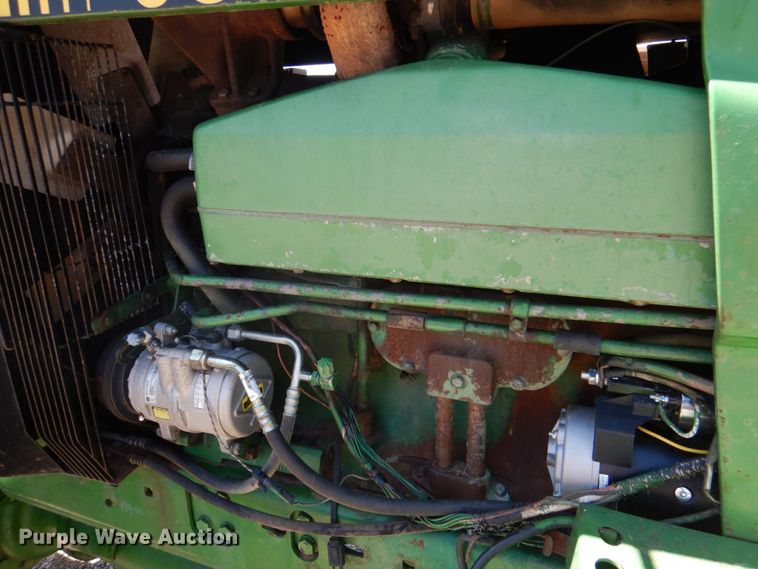 image for item KP9242 1989 John Deere 4955  MFWD tractor