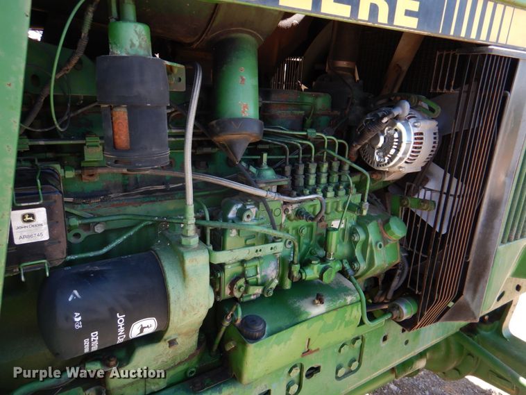 image for item KP9242 1989 John Deere 4955  MFWD tractor