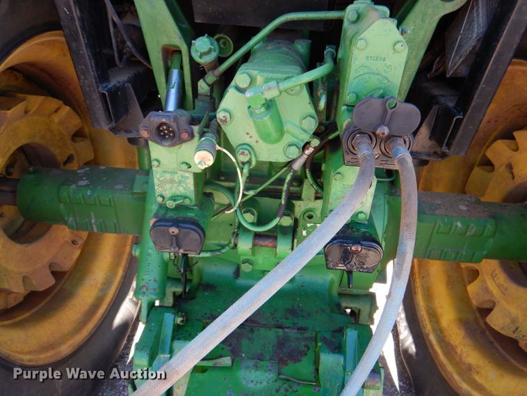 image for item KP9242 1989 John Deere 4955  MFWD tractor