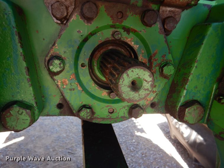 image for item KP9242 1989 John Deere 4955  MFWD tractor