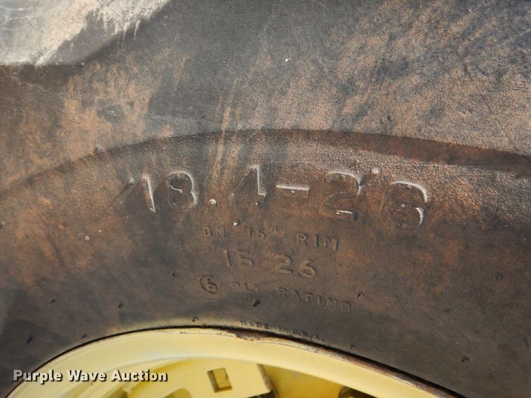 image for item KP9242 1989 John Deere 4955  MFWD tractor