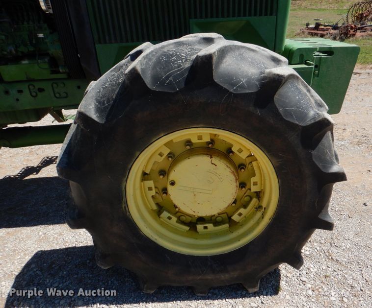 image for item KP9242 1989 John Deere 4955  MFWD tractor