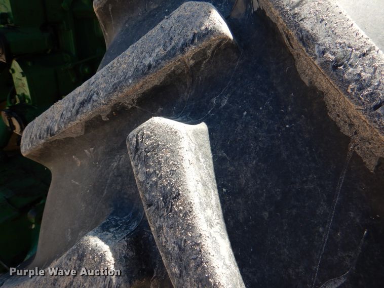 image for item KP9242 1989 John Deere 4955  MFWD tractor