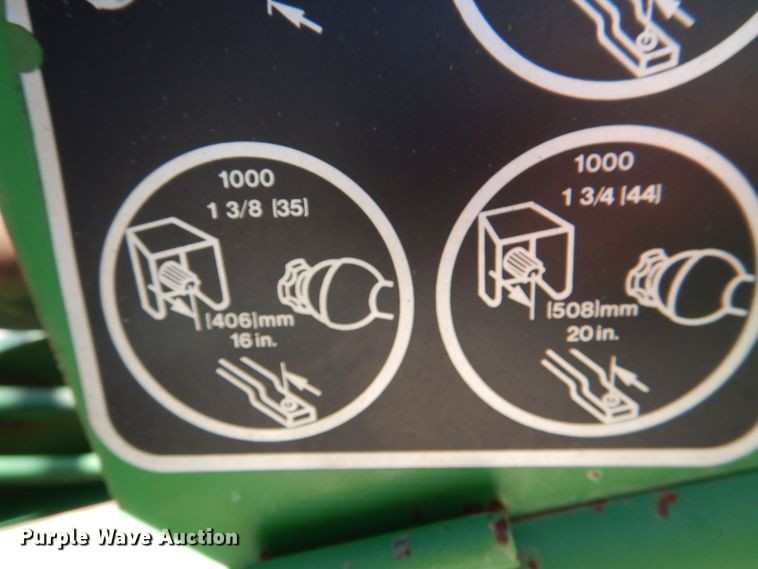 image for item KP9243 1998 John Deere 566  round baler