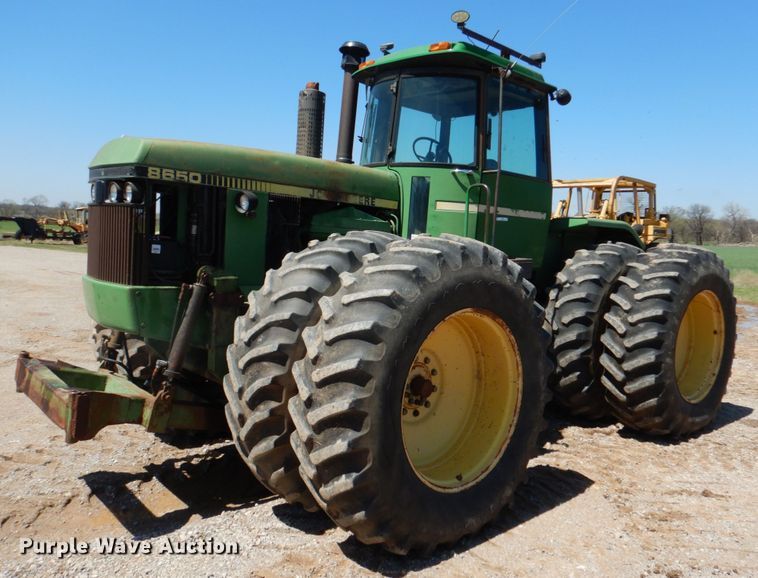 image for item KP9246 1983 John Deere 8650  4WD tractor